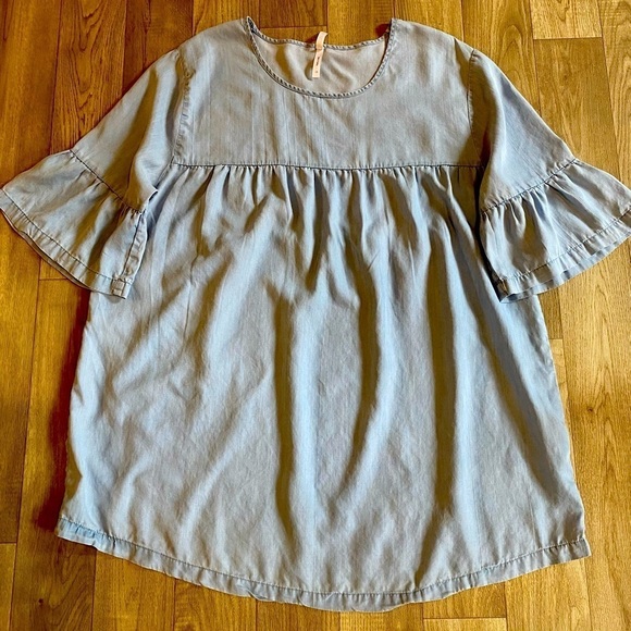 Live 4 Truth Boho Ruffle Top 1X Sky Blue - Picture 1 of 7